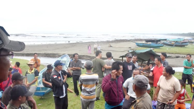 Bantuan Mesin Konkit Kepada Nelayan, Program Kemitraan Kementerian ESDM, Komisi VII DPR RI Dan Pemkab Nias Barat