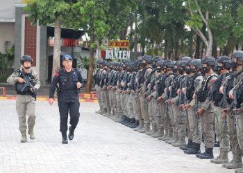 Dansat Brimob Polda Banten Pimpin Upacara Pelatihan TPTKP Kejadian Tertentu