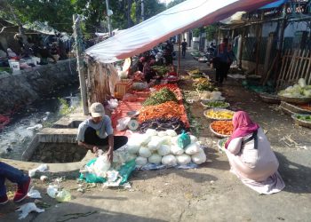 Semrawut Warga Tangerang Resah, Trotoar Dipenuhi PKL Hingga Ke Pemukiman Warga