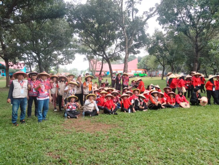 DPC PDI-PERJUANGAN Kabupaten Bekasi Kirim Ratusan Anggota BAGUNA Ikuti Pelatihan di Bumi Perkemahan
