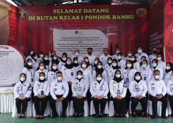 Petugas Rutan Kelas I Pondok Bambu Tandatangani Komitmen Pembangunan Zona Integritas