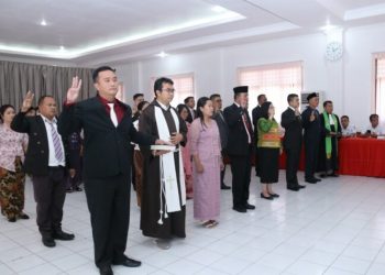 Wali Kota Gunungsitoli Lantik 36 PNS Di Sejumlah Jabatan