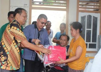 Reaksi Cepat, Sekda Nias Kunjungi Lokasi Kebakaran