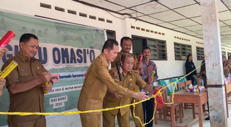 Kegiatan Pengajar Muda Indonesia di Nias Barat di Buka Secara Resmi Oleh Kadis Pendidikan