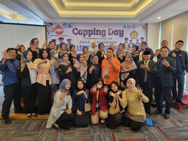 AKBID ASYYIFA TANGERANG : Capping Day Angkatan 20