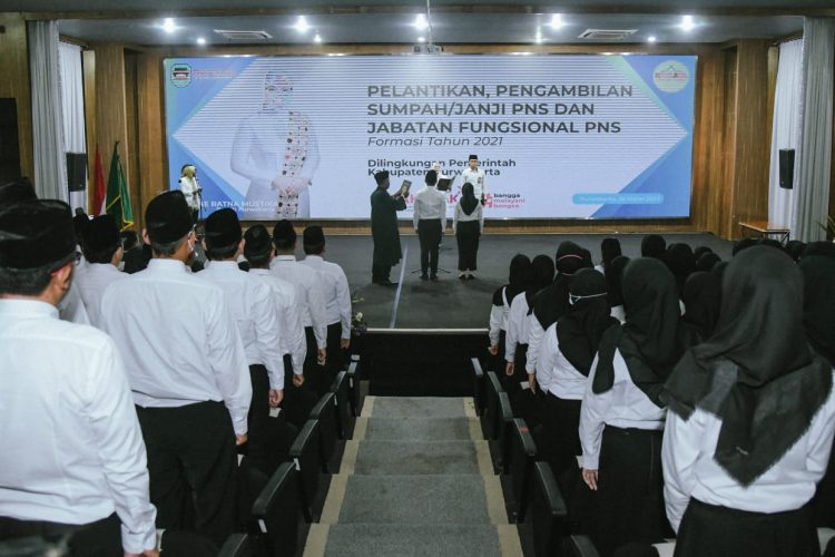 Lengkapi Pelayan Masyarakat, Anne Ratna Lantik 381 Pejabat Fungsional dan Pejabat Pelaksana