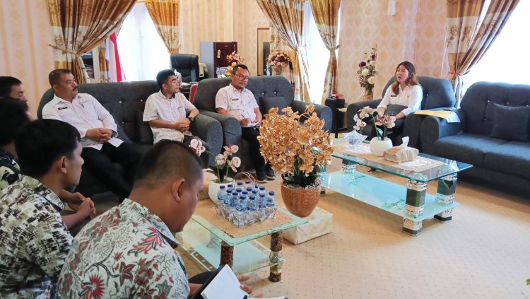 Panitia Festival Budaya Puncak Harmoni Desa Wisata Lologolu Audensi Ke Disbudpora Nias Barat