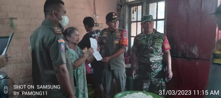 Satpol PP Gencarkan Sosialisasi Take Away Rumah Makan Buka Siang Hari