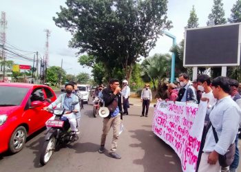 Aksi Demo MADILOG Tuntut Mundur Kadis Perkimta Tangsel, Disinyalir Maraknya Dugaan Gratifikasi