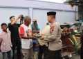 Berbagi Berkah Ramadhan, Polres Kendal Bagikan 500 Nasi Box Kepada Pengguna Jalan