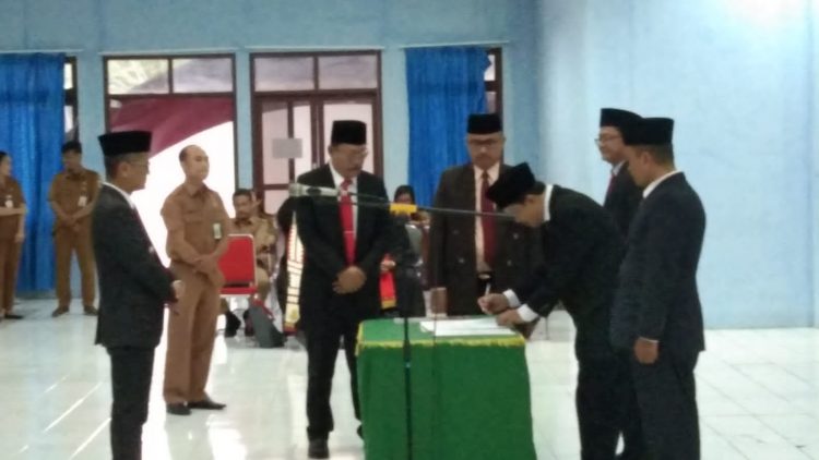 Bupati Nias Lantik Pimpinan Tinggi Pratama, Pejabat Administrasi dan Fungsional