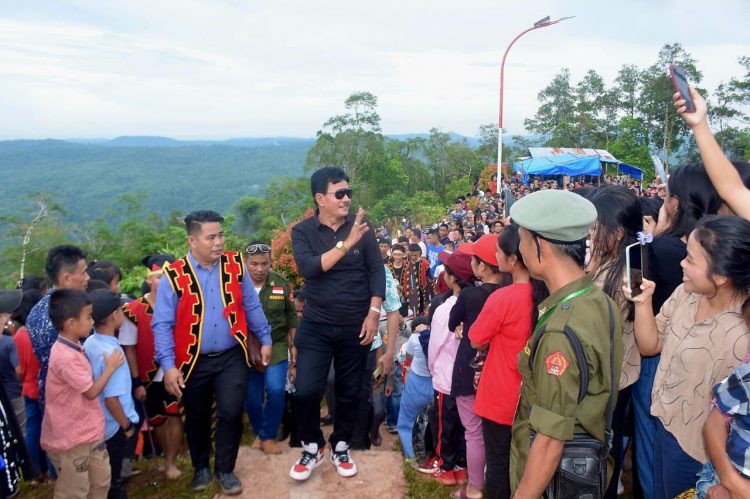 Bupati Nias Barat Hadiri Puncak Acara Festival Budaya Harmoni Somomo