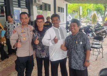 Silaturahmi Kapolsek Sukatani AKP Toto Herman Permana Bersama Para Kades Dan Tokoh Agama