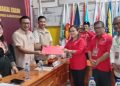 Yang Pertama. PDI Perjuangan Nias Daftarkan Bacaleg di KPU Nias