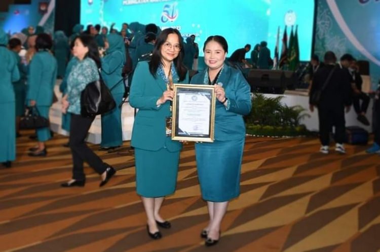 TP PKK Kabupaten Nias Raih Penghargaan ‘Kader Inspiratif’ dari Ketua Pusat