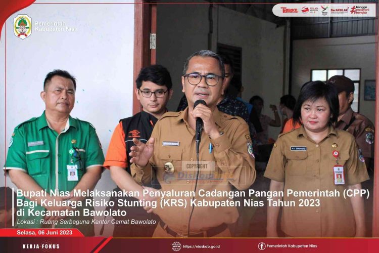 BUPATI NIAS SERAHKAN BANTUAN CADANGAN PANGAN PEMERINTAH (CPP) KEPADA KELUARGA RESIKO STUNTING (KRS)