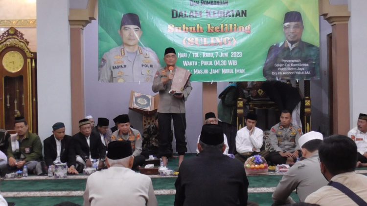 Melalui Subuh Keliling Ditbinmas Polda Metro Minta Masyarakat Tetap Jaga Keamana di Tahun Politik