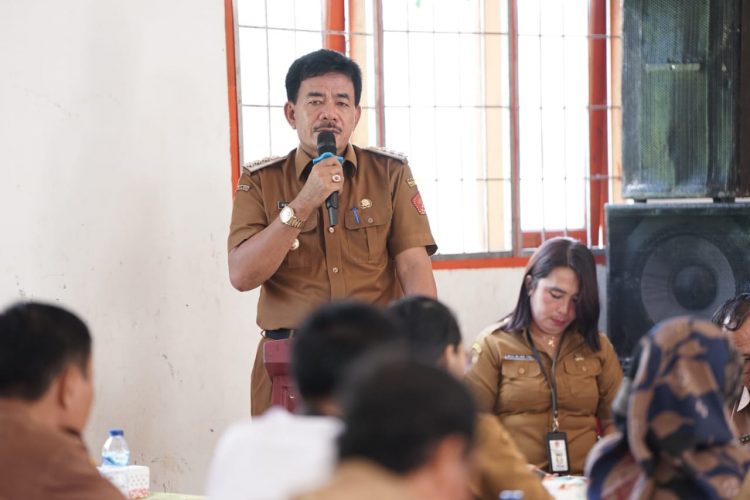 Bupati Nias Barat Membuka Secara Resmi Pelaksanaan Pelatihan Guru Mata Pelajaran