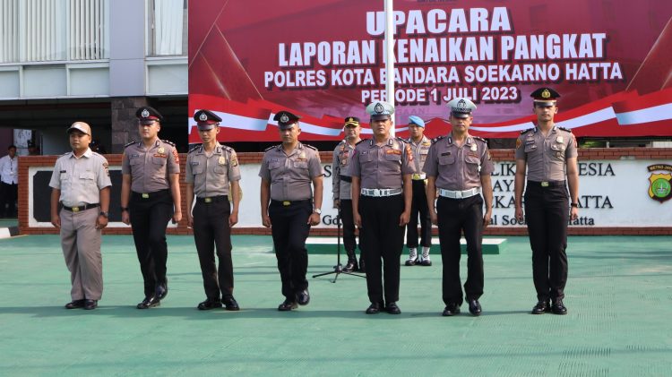 25 Anggota Polresta Bandara Soetta Mendapat Kenaikan Pangkat