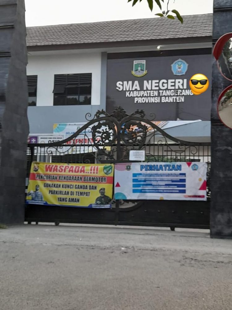 DiDUGA KERAS OKNUM ANGOOTA DEWAN DPRD & FORUM RW IINTERVENSI PIHAK SEKOLAH,PPDB SMA Di BANTEN BERMASALAH !!