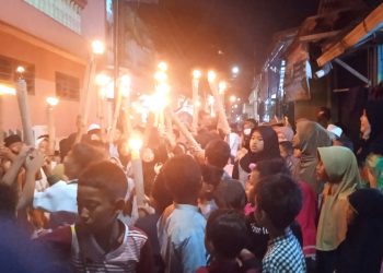 Warga RW07 Buaran Indah Pawai Obor Sambut Tahun Baru Islam 1 Muharram 1445 Hijriah