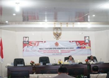 RAPAT PARIPURNA PENYAMPAIAN KUPA-PPAS PERUBAHAN APBD KAB. NIAS BARAT TA. 2023