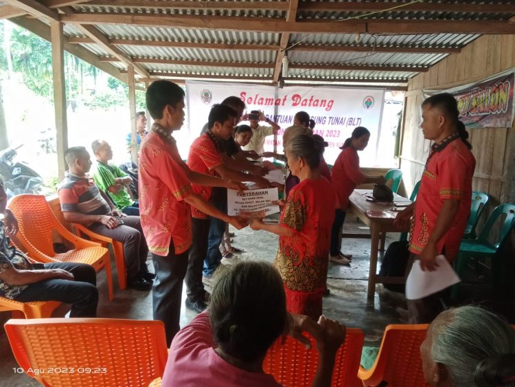 Pemdes Hilifaōsi Salurkan BLT-DD Tahun 2023 Tahap II