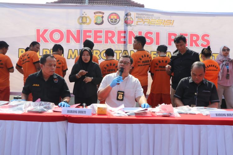 Mengacam Ingin Dimuat Dimedia 10 Pelaku Pemerasan Tamu Hotel Berhasil Dibekuk Satreskrim Polres Metro Tangerang Kota
