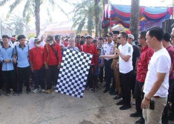 Wabup ardian menghadiri jalan sehat masyarakat abung semuli