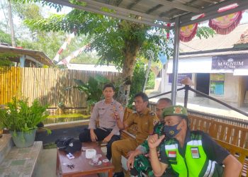 Babinsa dan Bhabinkamtibmas Polsek Pasawahan Perkuat Sinergitas TNI-Polri Dan Pemerintah Daerah Disetiap Kegiatan Di Masyarakat 