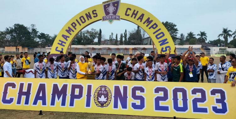 Purwakarta Lahirkan Atlet Bola Berbakat, Tim Sahabat Muda Cigedogan Raih Juara Satu U-15