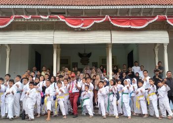 Duta Merah Putih apresiasi Perguruan Karate belajar Sejarah Gedung Karesidenan