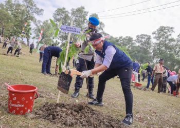 Penanaman Pohon Serentak bersama Kapolri