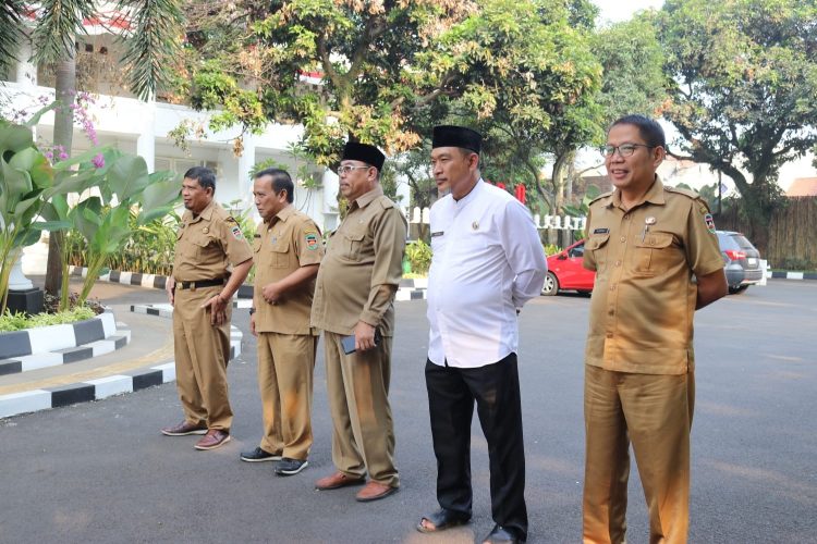 Sekretaris DPRD Purwakarta Perkenalkan Kabag Umum Setwan Baru
