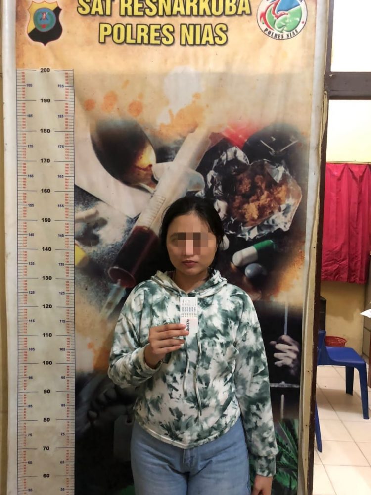 Diduga Habis Nyabu, Wanita Muda Ini Ditangkap Polisi
