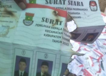Mengerikan Kotak Suara Mengeluarkan Asap
