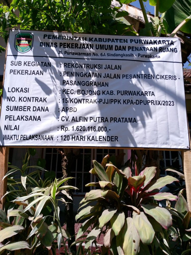 Diduga Lemahnya Pengawasan Dinas PUPR Kabupaten Purwakarta, Proyek TPT Saluran Air Tanpa Penggalian Pondasi, pada kemana ya !!!