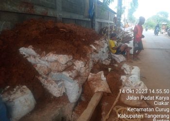 Tak Ada Rambu-Rambu, Galian PIPA PDAM di Padat Karya Curug Ancam Keselamatan Pengendara