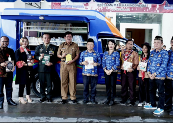 Bupati Nias Barat Launching Pemanfaatan Mobil Perpustakaan Keliling