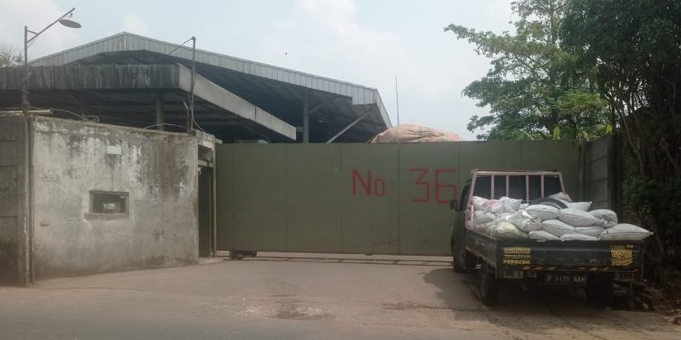 Pabrik Pengolahan Limbah Plastik di Curug Izinnya Hanya Sebatas Usaha Dagang