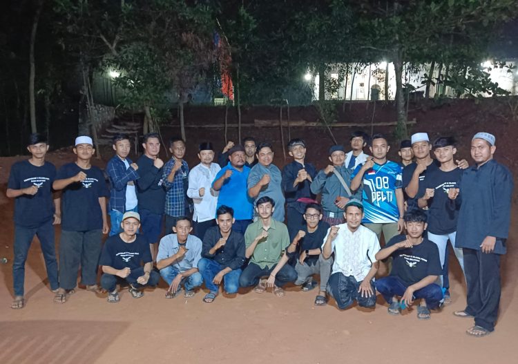 Jalin Silaturahmi, Pengurus Padepokan 11 Elang Putih Cabang Ciganea Purwakarta Kunjungi Pengurus Pusat