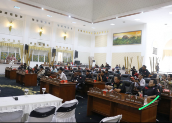 Ini Belum Seberapa Gerak aksi Aliansi Kuli Tinta Purwakarta ( PERS ),Grudug Kantor DPRD,Nanti Tunggu Episode Selanjutnya Puluhan Ribu Kami Turunkan