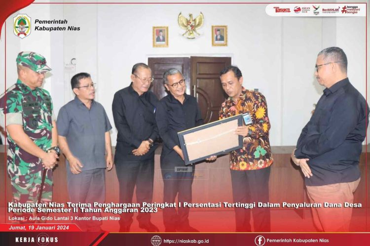 PEMKAB NIAS TERIMA PENGHARGAAN PERINGKAT I PERSENTASI TERTINGGI DALAM PENYALURAN DANA DESA PERIODE SEMESTER II TA. 2023