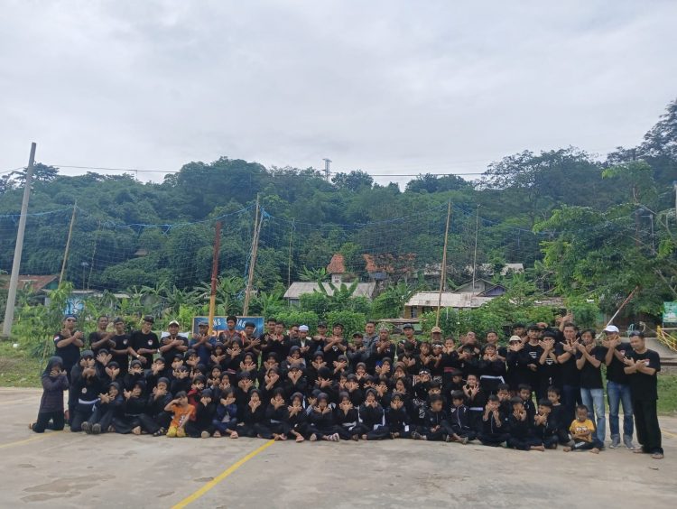 Padepokan Pencak Silat 11 Elang Putih Dari Selatan Gelar Latihan Bersama
