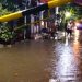 Diguyur Hujan Dalam Satu malam, Perum Binong Permai Terendam Banjir Hingga Sepaha Orang Dewasa