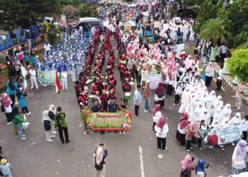 Ribuan Siswa Mengikuti Pawai Songsong RAMADHAN 1445 H