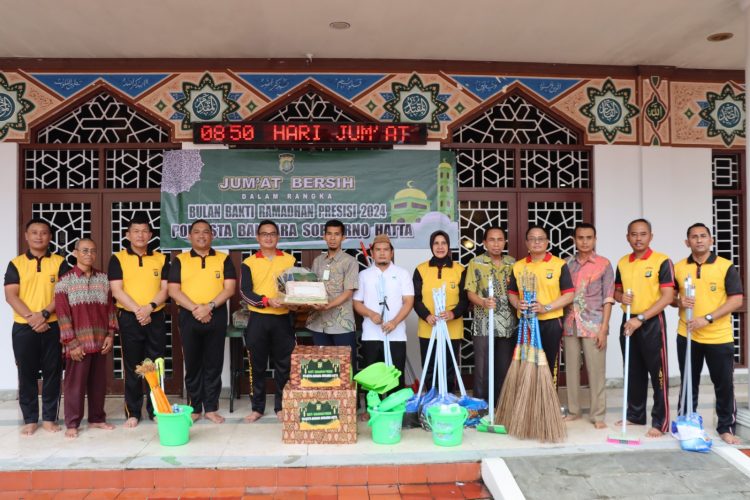 Polresta Bandara Soekarno-Hatta Gelar “Jumat Bersih” untuk Bulan Bakti Ramadhan