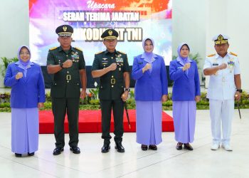 Panglima TNI Pimpin Serah Terima Jabatan Dankodiklat TNI