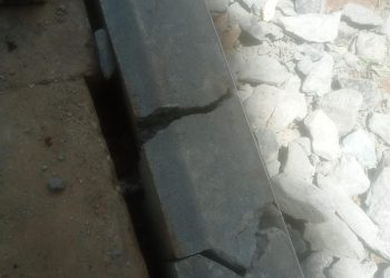 Banyak Paving Blok Dalam Kondisi Retak, Pengawas Kelapa Dua Berikan Teguran Kepada Kontraktor