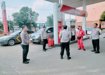 Kapolsek Legok, Polres Tangerang Selatan Cek SPBU, Pastikan Tidak Ada Kecurangan yang Dapat Rugikan Masyarakat
